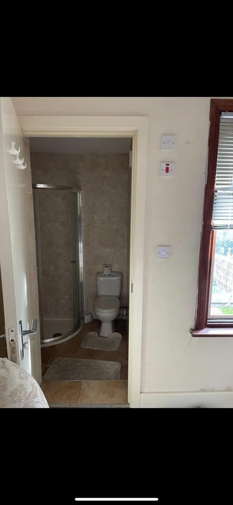 Beautiful Studio flat Apartment in Enfield