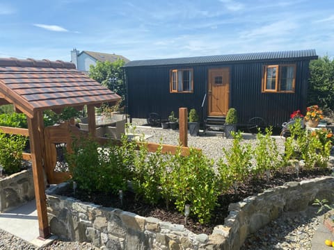 Carlingford Glamping Hut Apartment in Louth, Co. Louth, Ireland