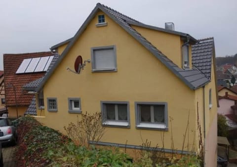 Haus mit 3 Wohnungen - ideal für Monteure & Gruppen Apartment in Sinsheim