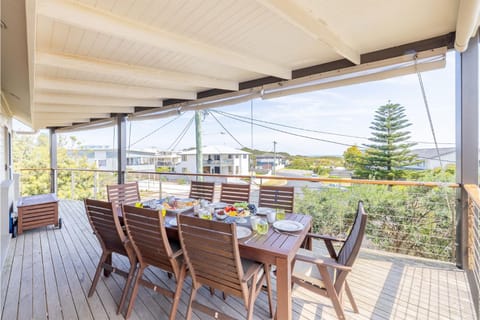 Birubi Point House, 56 Ocean Ave - stunning water views, ducted air con Haus in Anna Bay