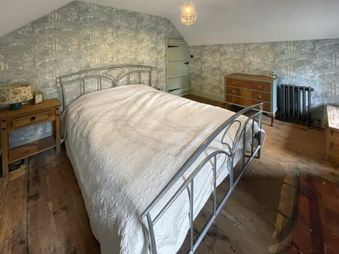 Tollgate Cottage House in Leek
