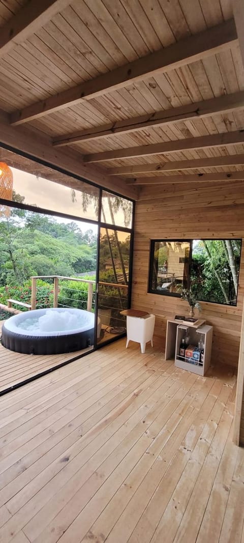 Kuyana Glamping House in Cali