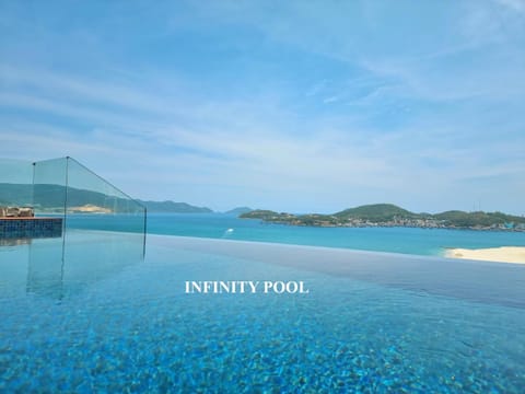 Nearby landmark, Natural landscape, Landmark view, Mountain view, Sea view, Swimming pool