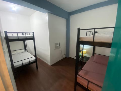 Lime Lite Manila Hostel Hostal in Pasay