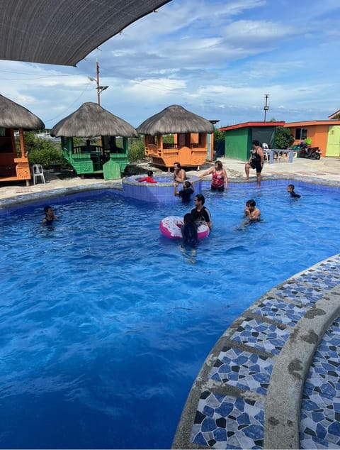 Rainbow Beach Bar & Resort Hotel in Lapu-Lapu City