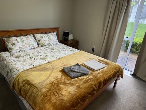 Marvelous Munro Bed and Breakfast in Hamilton