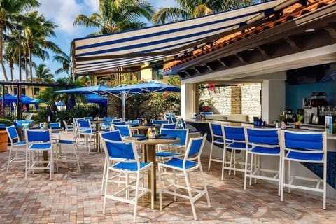 Tropical Poolside Bliss Haus in East Naples