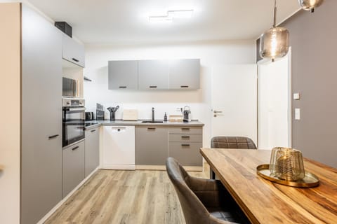 Dining area, kitchen