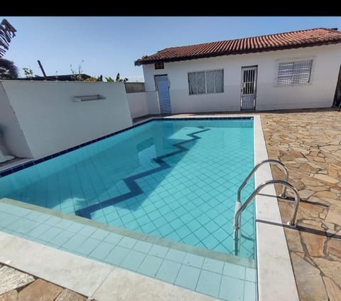 Casa com piscina House in Peruíbe