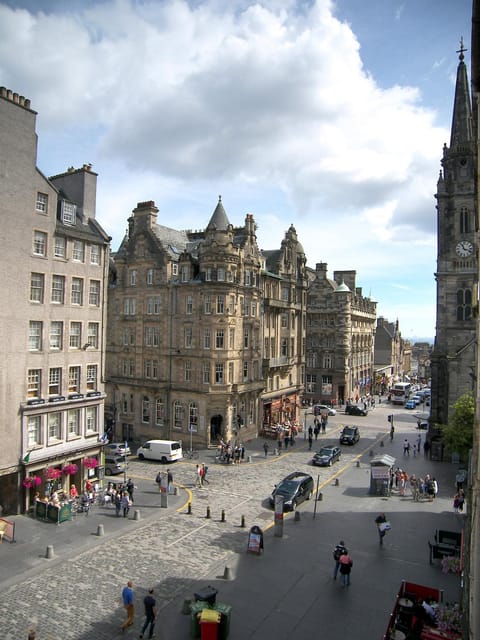 Neighbourhood, Street view