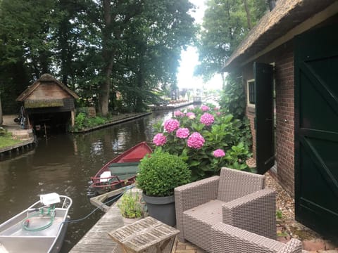 Plompeblad Suite Giethoorn House in Giethoorn