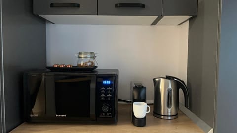 Coffee/tea facilities, Kitchen or kitchenette, minibar, toaster