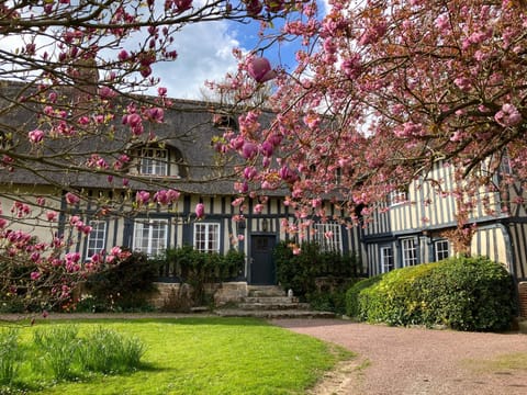 Chaumiere Bleue House in Normandy