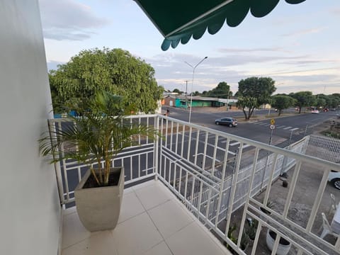 Balcony/Terrace, Street view, Parking