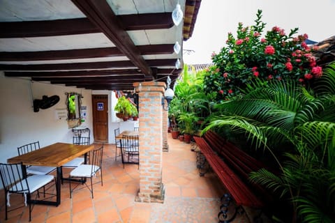 Garden, Dining area