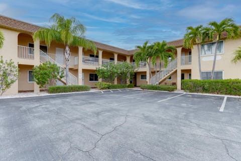 St Pete Beach Condo with Patio and Community Pool! Condo in Sunset Beach