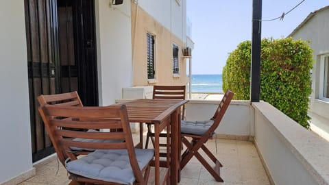 Property building, Balcony/Terrace, Sea view