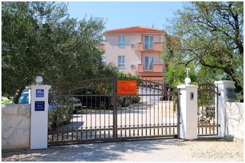 Villa Palas Apartments Condo in Split-Dalmatia County