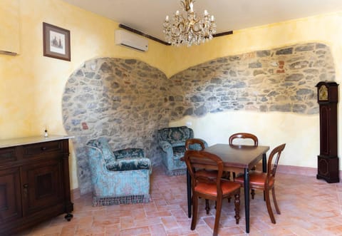 Romantico appartamento in Centro Condominio in Castiglione del Lago