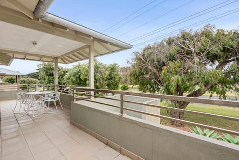 View (from property/room), Balcony/Terrace