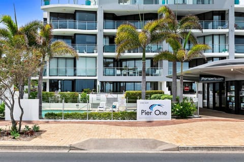 Ospreys at the Pier Apartment in Hervey Bay