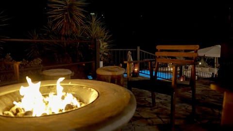 Night, Natural landscape, Pool view, flat iron