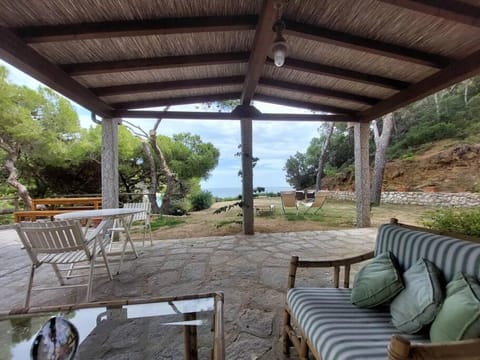 Patio, Garden, View (from property/room), Living room, Garden view, Sea view