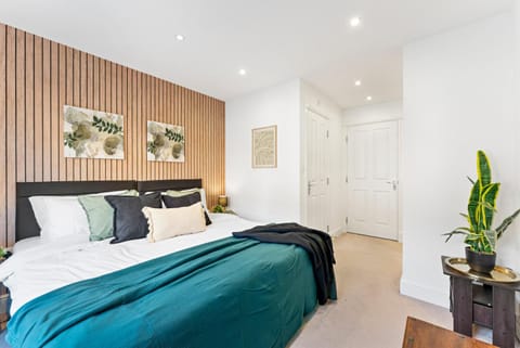 Beautiful 2 Bed Apartment in Warwick - Parking House in Warwick