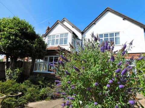 Sealink, St Nicholas Place House in Sheringham