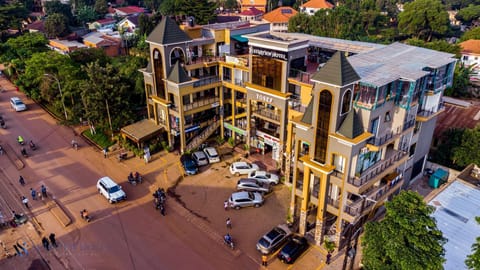 Property building, Restaurant/places to eat, Bird's eye view, View (from property/room), City view