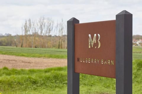 Mulberry Barn, Great Sampford House in Uttlesford