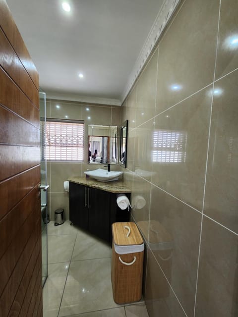 Villa Marche Condo in Port Elizabeth