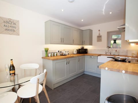 2 bed in Reeth 74284 Maison in Reeth