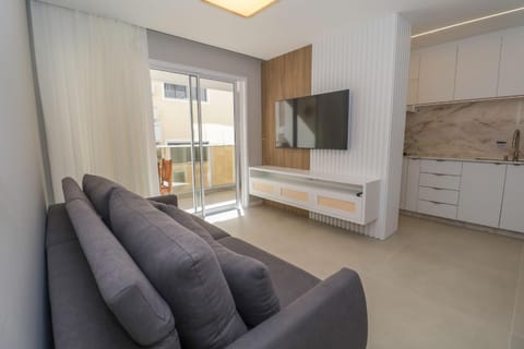 Nassau 203 - Excelente apartamento - Finamente mobiliado e decorado - À poucos metros da praia Condo in São José