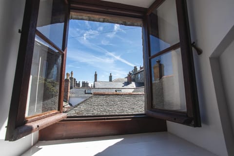 Property building, Day, Natural landscape, View (from property/room)