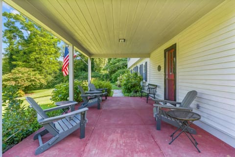 Falmouth Spacious Family Home with fireplace House in Falmouth