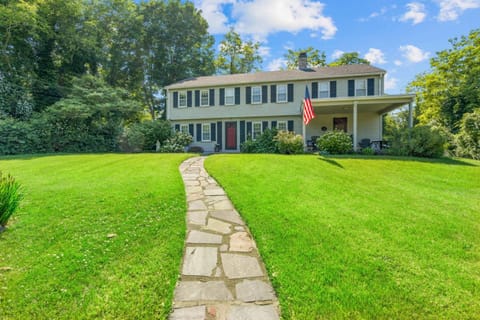 Falmouth Spacious Family Home with fireplace House in Falmouth