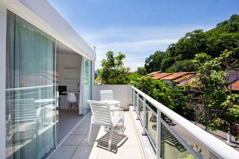 Apartamento a 500 m da Praia de Itacoatiara Condo in Niterói