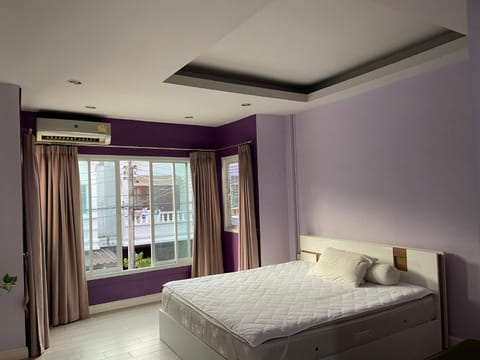 Townhouse 2 Floors @Lertubon Watcharaphon Apartment in Bangkok