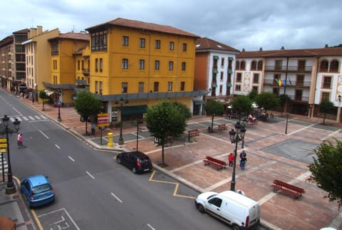 Pensión Plaza del Ayuntamiento Alojamiento y desayuno in Cangas de Onís