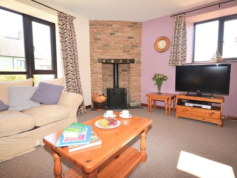 2 Bed in Totnes 61775 House in Teignbridge