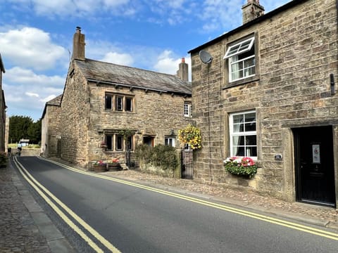 2 bed in Clitheroe 89536 House in Ribble Valley District