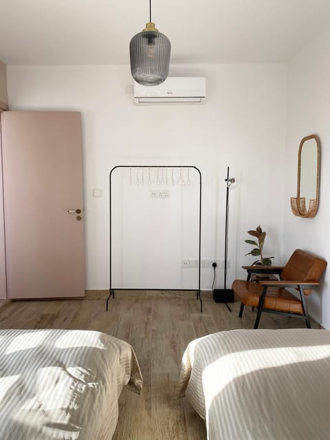 Bedroom, wardrobe, air conditioner