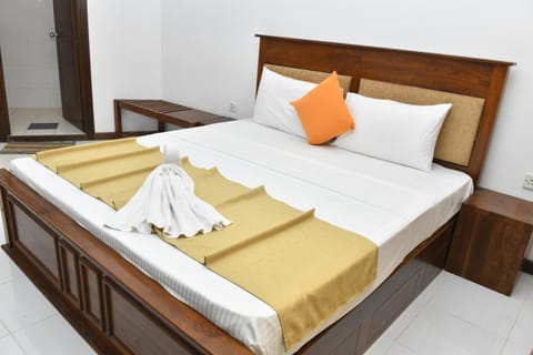 Urban Deck Bed and Breakfast in Colombo