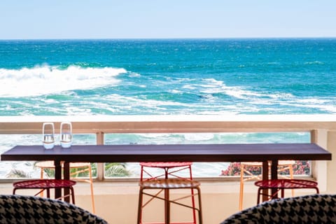 View (from property/room), Balcony/Terrace, Seating area, Sea view