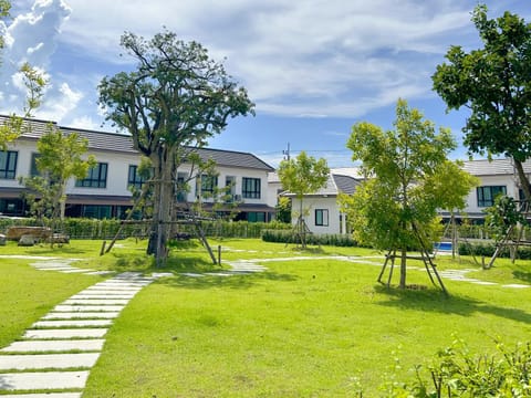 Garden, Garden view