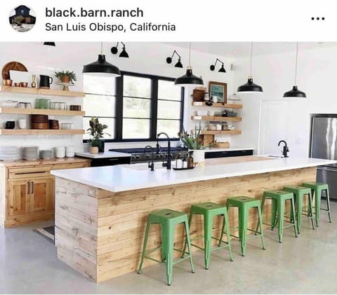 Black Barn Ranch 25 Acres Wpool Near Downtown House in San Luis Obispo