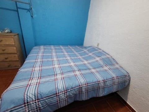Visita Pachuca junto a familia , 2 Recamaras 1- cama ks , Recamara 2 -1 Cama KS , baño privado , 1 Comedor (Refrigerador, desayunador, estufa ) Condominio in Pachuca