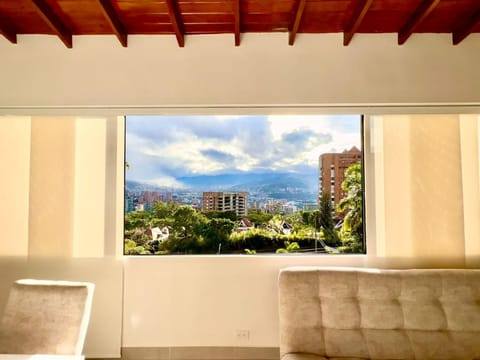 ESPECTACULAR APARTAMENTO EN EL POBLADO Condo in Envigado