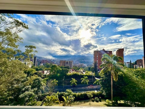 ESPECTACULAR APARTAMENTO EN EL POBLADO Condo in Envigado